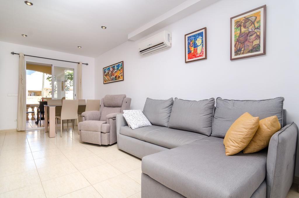 Calandrella Villa *